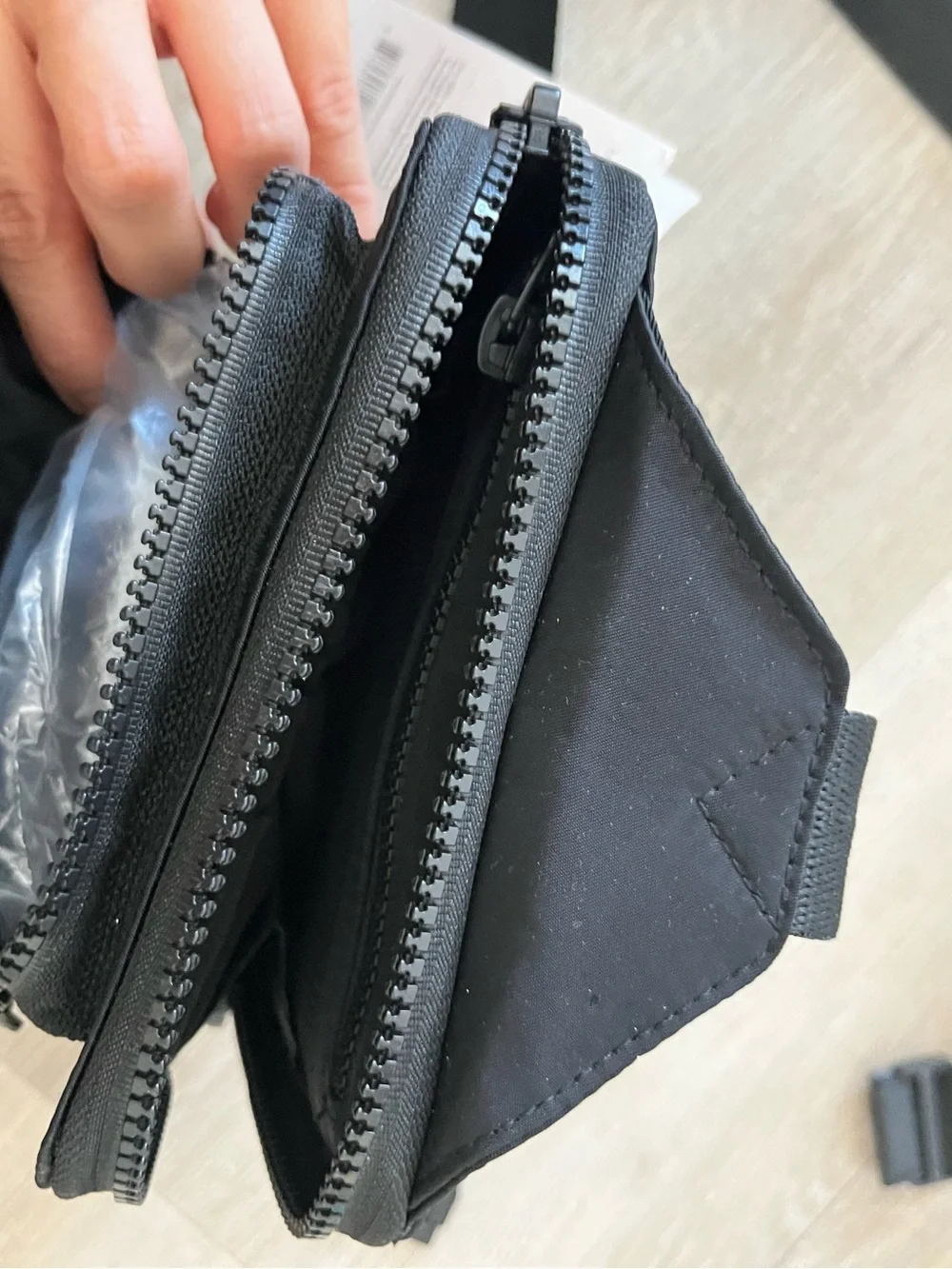 BEIS The Sports Sling Bag NWT * Flaw